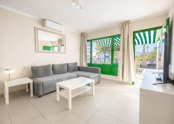Bandama 14! 2 Bedroom Newly Renovated Bungalow, Los Pocillos, Puerto Del Carmen.